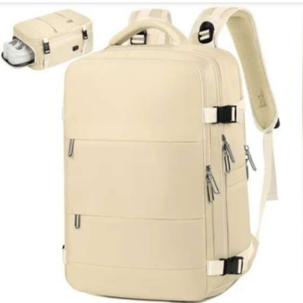 Travel Backpack for Women & Men, Carry On Backpack w/USB Charging Port. Size:OS